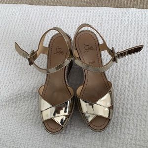 Authentic Christian Loubutin size9 original gold leather color wedge